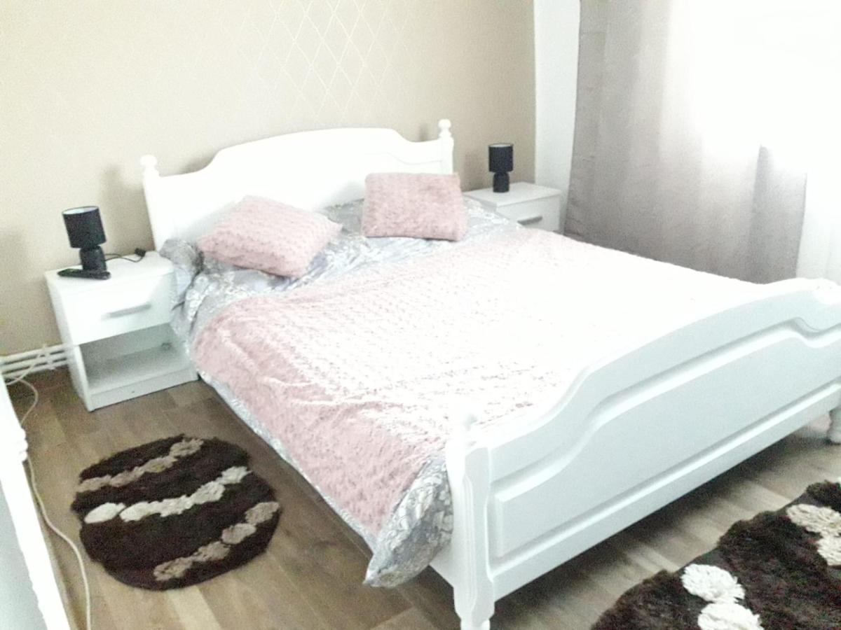 Sweet Home Buzau Luaran gambar