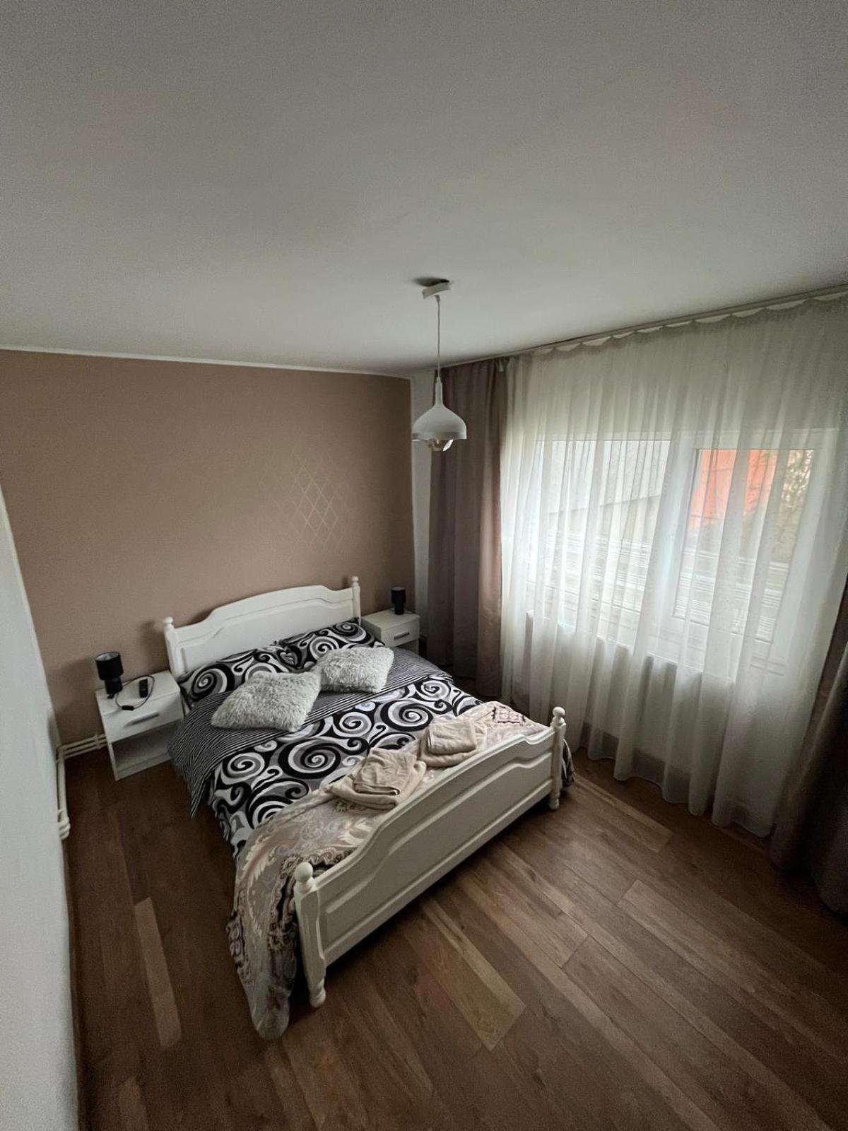 Sweet Home Buzau Luaran gambar