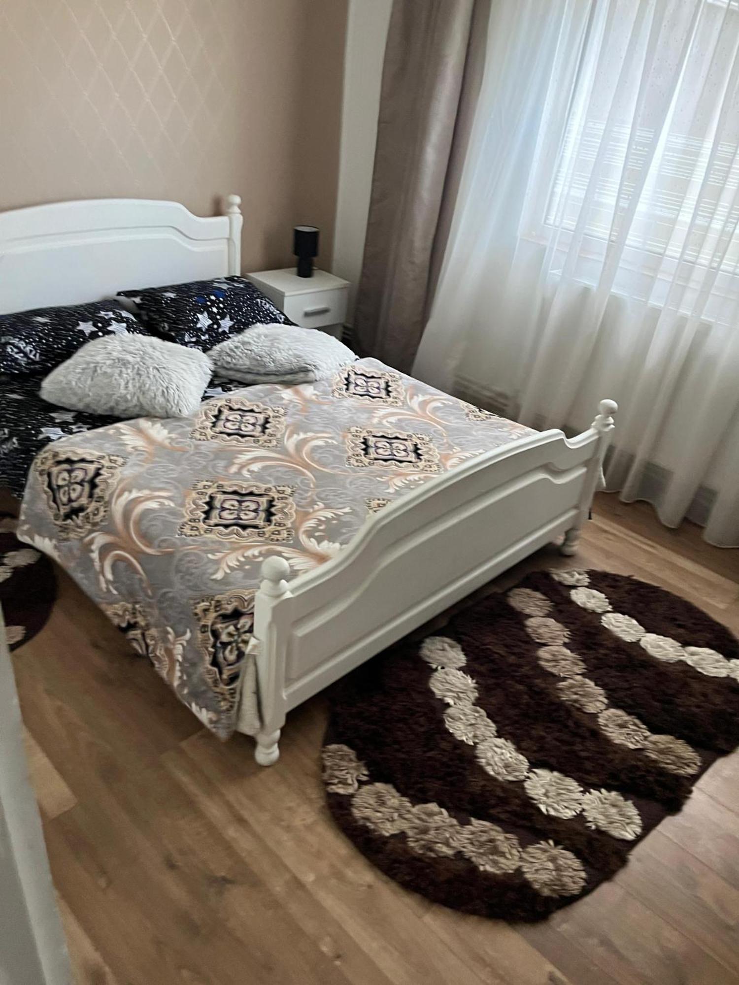 Sweet Home Buzau Luaran gambar